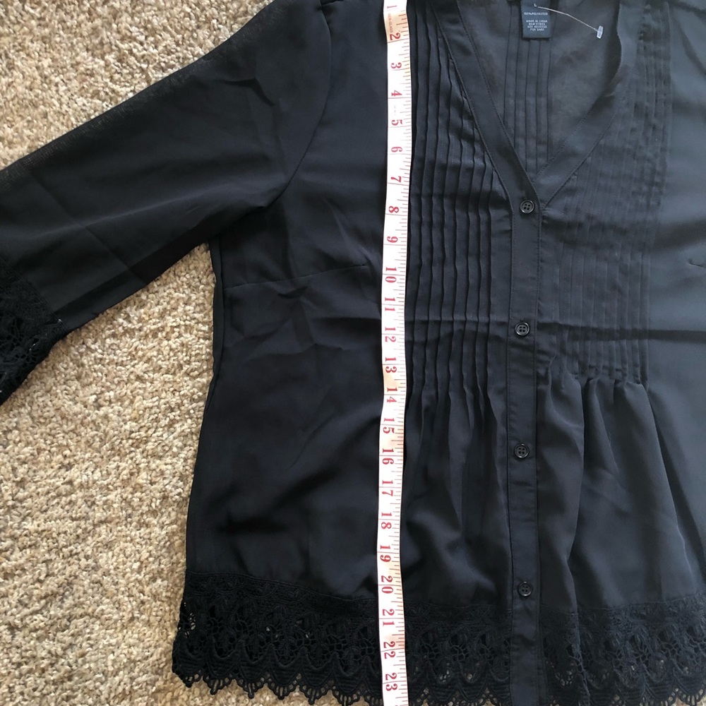 Black blouse - Picture 5 of 6